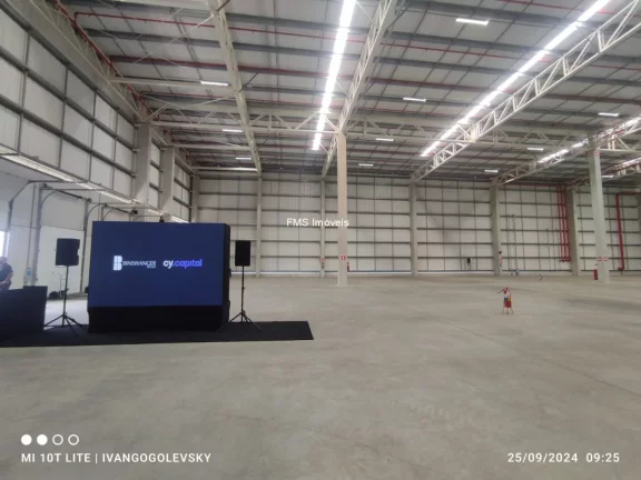 Imagem Aluguel de Galpão Comercial de 14.236m² com 244 Vagas em Maria Imaculada, Embu das Artes-SP