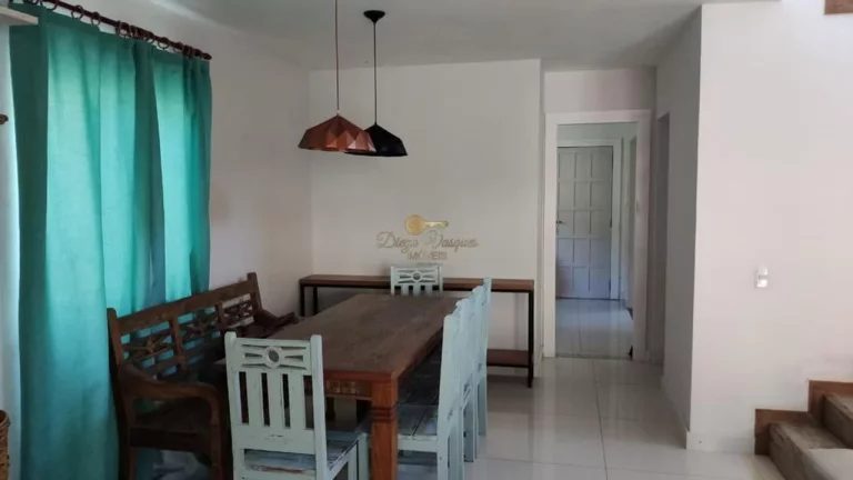 Imagem Casa em Condomínio para Venda em Teresópolis / RJ no bairro Agriões