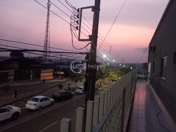 Imagem Imperdível oportunidade: Casa comercial de alto padrão à venda em Coxim-MS, no Centro! 3 quartos, 1 suíte, 1 sala, 5 banheiros, 1 vaga de garagem, 180m² de área.