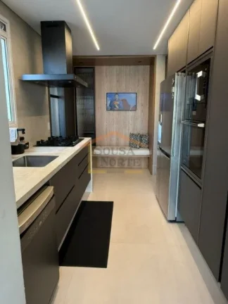 Imagem Apartamento mobiliado com 180 m², 3 dormitórios, sendo 3 suítes, 4 banheiros, 3 vagas e varanda. ...