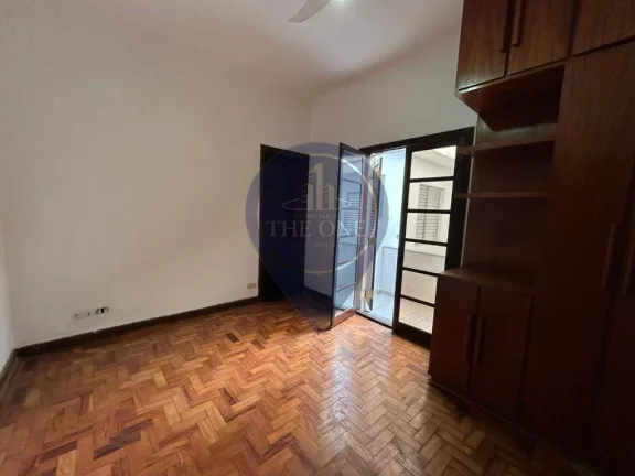 Imagem Aluguel de Casa de Luxo em São Paulo - 4 quartos, 2 suítes, 3 banheiros, 3 vagas de garagem, 220m² - Jardim da Glória
