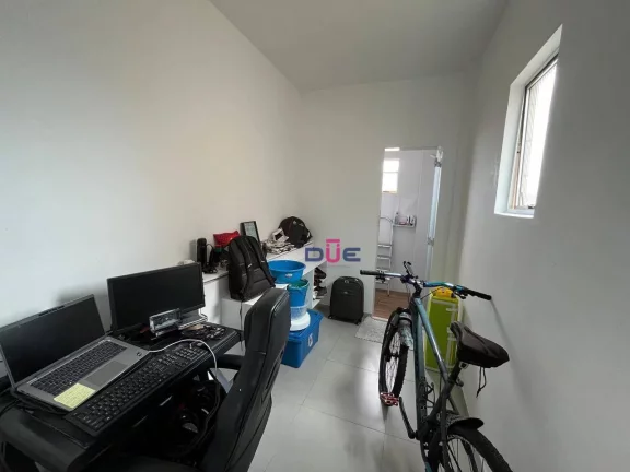 Imagem Apartamento com 3 quartos.elavador, de frente.