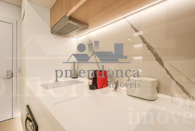 Imagem Apartamento na região de Pinheiros com 1 dormitório e 1 vaga, 30m²