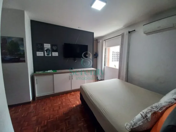 Imagem Excelente Casa à Venda no Coliseu em Londrina - 3 dormitórios - 2 suítes - Edícula com churrasqueira - R$920.000,00