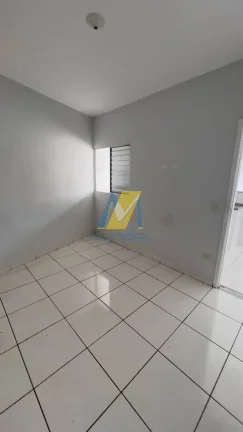 Imagem Kitnet Sobreloja prática - cabe no seu bolso! - transporte publico na porta