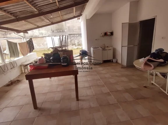 Imagem Casa à venda no bairro Jardim Ícaro - Guaratinguetá/SP