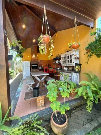 Imagem Casa com 3 dormitórios à venda, 250 m² por R$ 2.000.000,00 - Praia do Siqueira - Cabo Frio/RJ