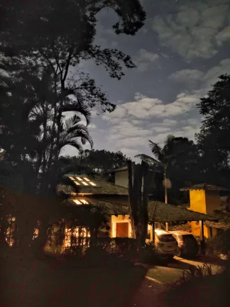 Imagem Casa em condomínio em meio a muita mata Granja Viana