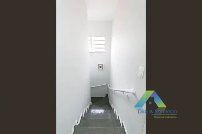 Imagem Casa à venda com 205m², 3 quartos e 2 vagas