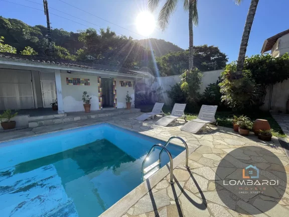 Imagem Casa com ótimo potencial na Praia da Enseada !