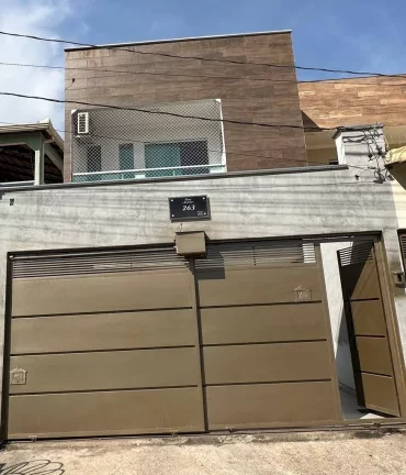 SOFISTICAÇÃO EM CADA DETALHE – CASA TRIPLEX NO MONTE VERDE, BETIM