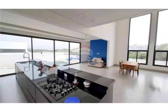 Imagem Casa a venda com 3 suítes, office independente e 3 vagas no condomínio Reserva Saint Paul em Itu.