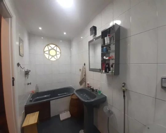 Imagem sobrado em Rua tranquila sem saída