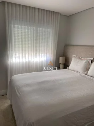 Imagem Apartamento reformado com 2 suítes no Anália Franco