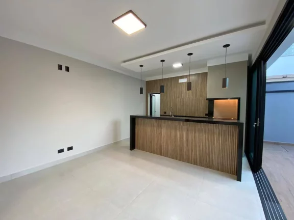 Imagem Casa de Alto Padrão no Condomínio Villa dos Inglezes