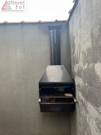 Imagem sobrado de condominio com quintal
