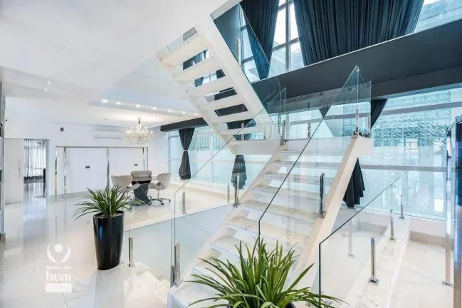 Imagem Casa com 751m², 4 suítes, piscina, 10 vagas de garagem à venda por R$ 4.000.000 - Jardim Social - Curitiba/PR