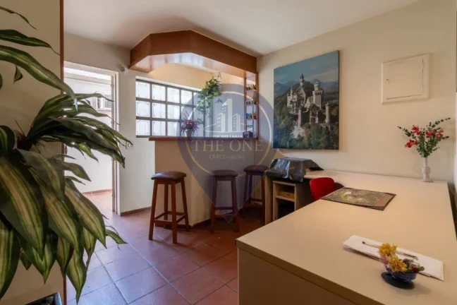 Imagem Casa Comercial à Venda na Vila Olímpia: 2 Salas, 3 Banheiros e 2 Vagas de Garagem - São Paulo, SP