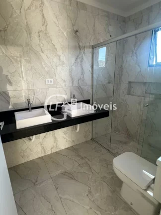 Imagem Imperdível: Casa à venda em Campo Grande-MS, Monte Castelo - 3 quartos, 1 suíte, 3 salas, 3 banheiros, 4 vagas, 230m².