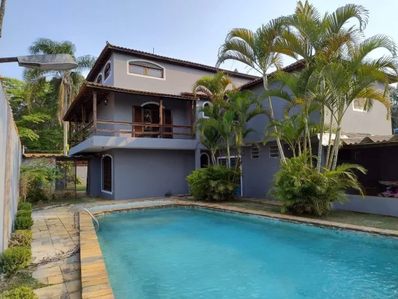 Casa a Venda/ Condomínio Morada dos Colibris/ Embu