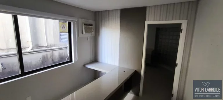 Imagem Sala Comercial 102m² no Interclínicas em Tubarão