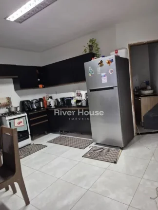 Imagem Belíssima Casa para Venda no Valor R$ 1.200.000,00 ; Area 882 m² ; 05 Suítes ; Boa Esperança, Cuiabá - MT 01 Area da Frente 01 Sala 05 Quartos sendo 05 Suítes uma Master 06 Banheiros 01 Cozinha 01 Area fundos 01 Lavanderia 06 Vagas de Garagem Piscina. Loc