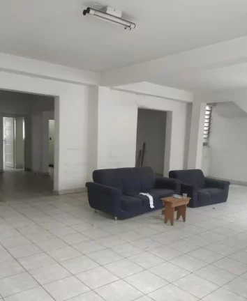 Imagem Prédio Comercial à Venda no Centro de Santo André-SP: 2 Salas, 3 Banheiros, 780m² de Área!