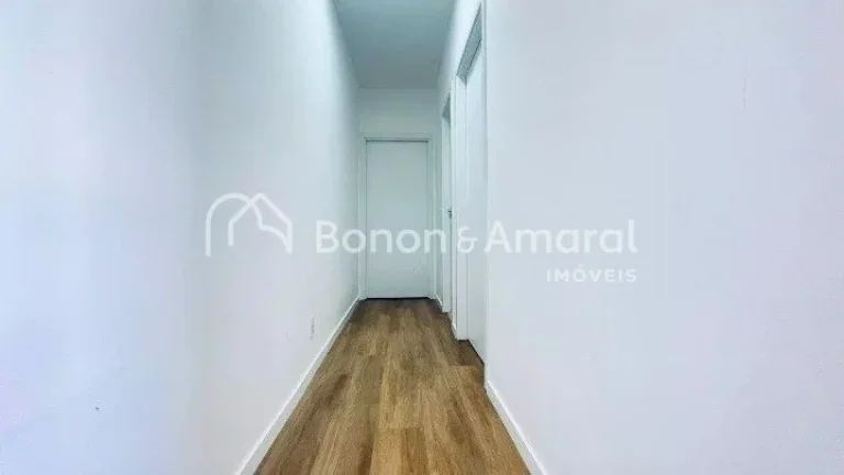 Imagem Apartamento em andar alto, com sol da manhã, e 2 vagas de garagem cobertas, oferecendo conforto, pr...