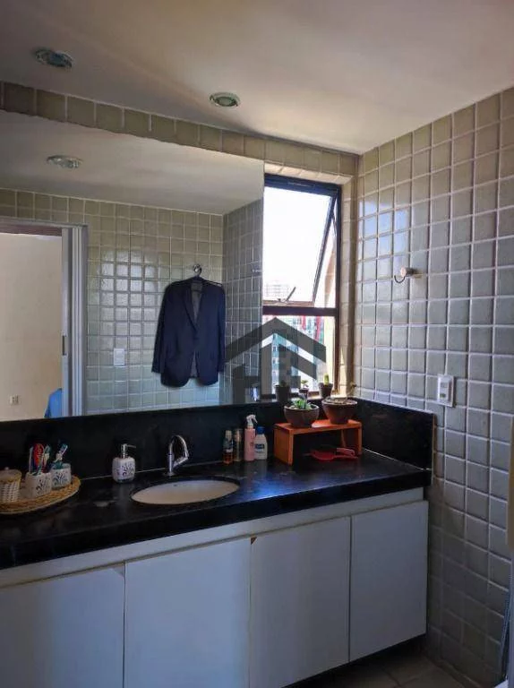 Imagem Apartamento com 3 Quartos à Venda, 152 m² em Espinheiro - Recife