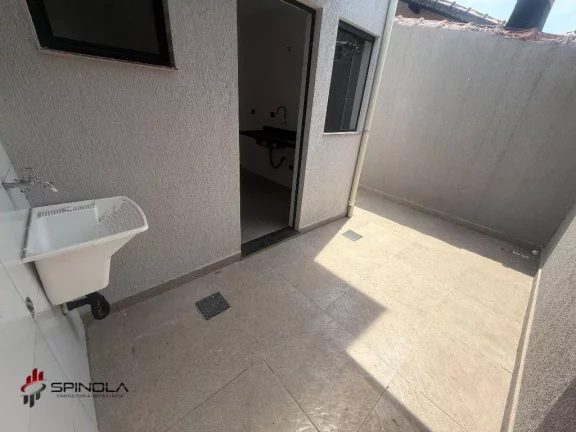 Imagem Sobrado com 2 dormitórios à venda, 57 m² por R$ 360.000,00 - Mirim - Praia Grande/SP