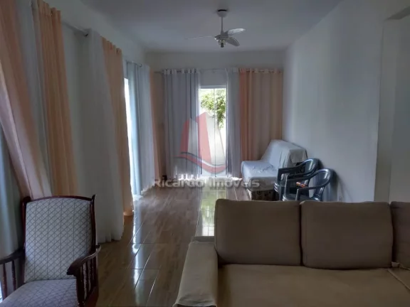 Imagem Casa Independente c/ 3 Qtos (1 Suíte ) 300 Mts Praia Peró