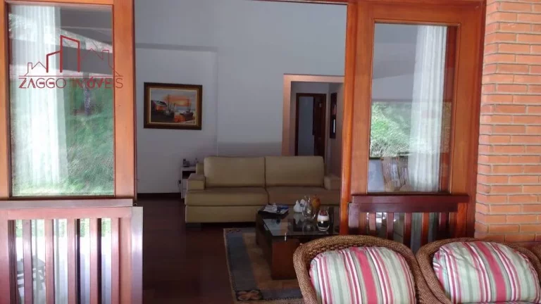 Imagem Casa em Condomínio Fechado - 310m² - 5 dormitórios