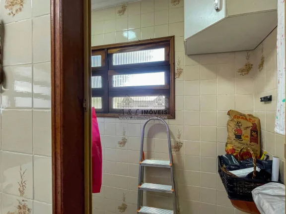 Imagem Apartamento 3 Dormitórios à Venda em Campos do Jordão | com Lareira