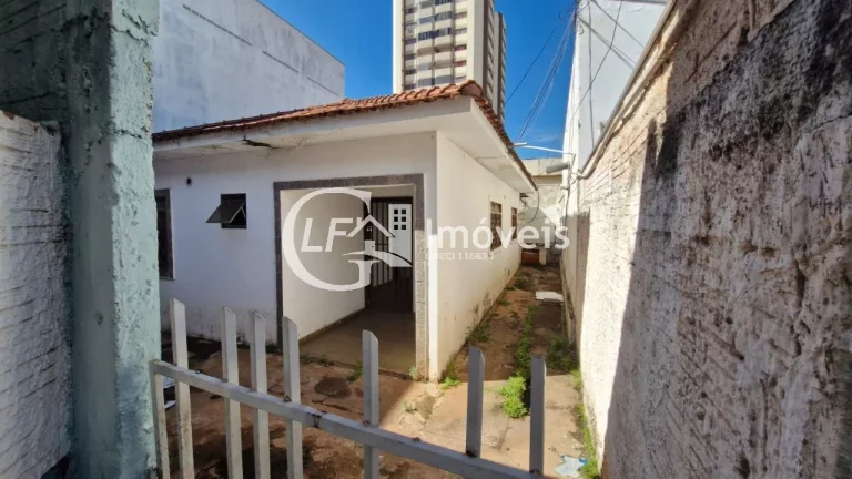 Imagem Excelente Oportunidade! Terreno de Esquina com Potencial Comercial e Residencial