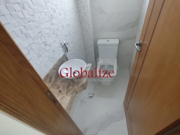 Imagem CASA SOBREPOSTA ALTA MARAVILHOSA DUPLEX COM 3 DORMITÓRIOS SENDO 1 SUÍTE NO BAIRRO DA PONTA DA PRAIA EM SANTOS (SP) POR R$.920.000,00.