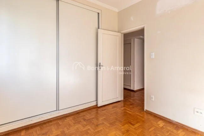 Imagem Apartamento aconchegante e funcional, ideal para quem valoriza conforto e praticidade. São três do...