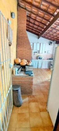 Imagem CASA COM TRES DORMITORIOS SENDO UMA SUITE, FACE NORTE