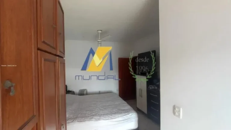 Imagem Sobrado à Venda com 160m², 3 suítes e 2 vagas!!!