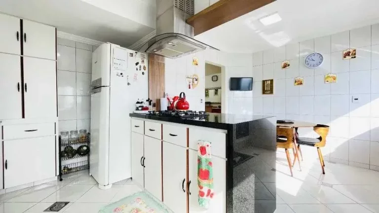Imagem Apartamento frente mar com 3 dormitórios sendo 1 suíte na Barra Norte de Balneário Camboriú/SC