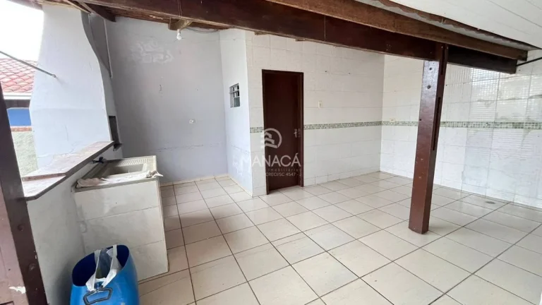 Imagem Casa ampla no Centro de Barra Velha — conforto e praticidade em um só lugar!