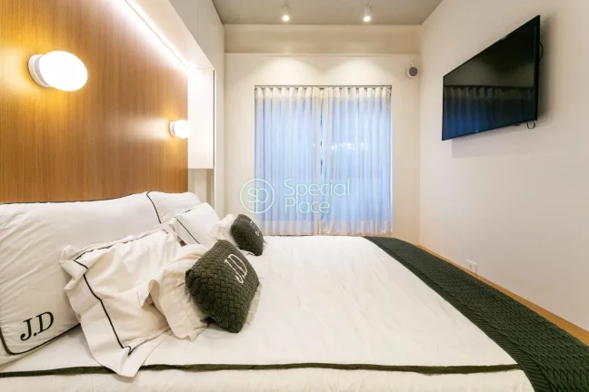 Imagem Apartamento com 2 dormitórios sendo uma suíte, escritório, cozinha americana, sala de TV, área g...