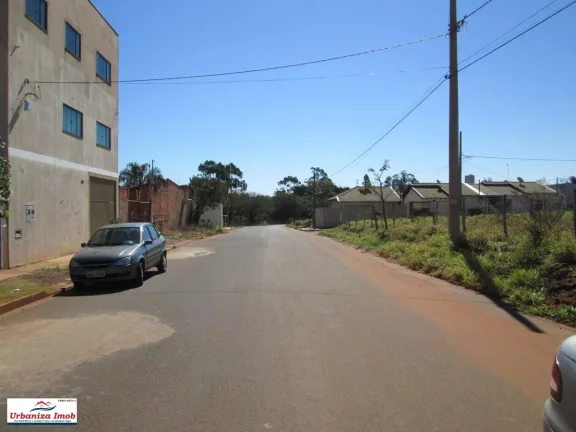 Imagem 2 Terrenos Juntos à Venda no Asfalto no Jardim Lagoa Dourada, 900m2