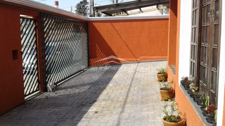 Imagem Casa residencial e comercial à venda em Valinhos

Ótima casa térrea, podendo ser residencial ou c...