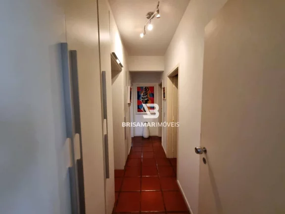 Imagem PITANGUEIRAS- LOCALIZAÇÃO PRIVILEGIADA , AMPLOS APARTAMENTO COM 122 M² ÚTES , 02 VAGAS DE GARAGEM NO PRÉDIO , SALÃO DE FESTAS E CHURRASQUEIRA.