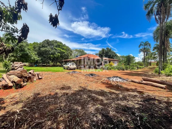 Imagem Chácara à venda em Brazlândia: 40.000m², 5 quartos, 3 banheiros, área rural. Oportunidade por R$900.000!