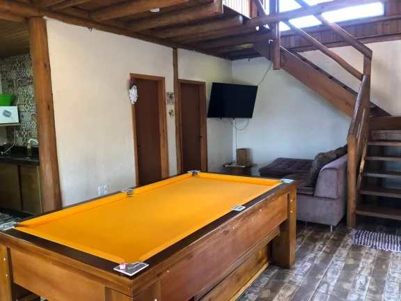 Imagem Oportunidade única: Pousada comercial à venda em Imbituba-SC, Praia do Rosa, com 6 quartos, 5 salas, 5 banheiros e 8 vagas de garagem!
