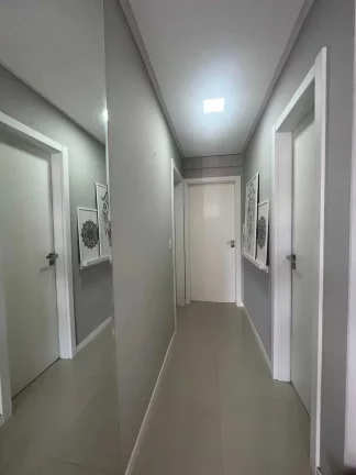 Imagem Apartamento com 2 suítes e 2 vagas de garagem no Bairro Pioneiros em Balneário Camboriú/SC