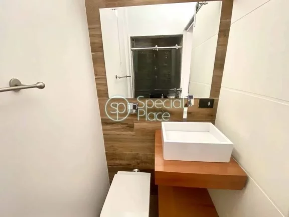 Imagem Cobertura reformada em Higienópolis. São 115m² de área privativa, 2 dormitórios ( 1 suíte) e 1...