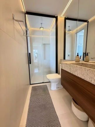Imagem Apartamento mobiliado com 3 suítes e 2 vagas de garagem em Balneário Camboriú/SC