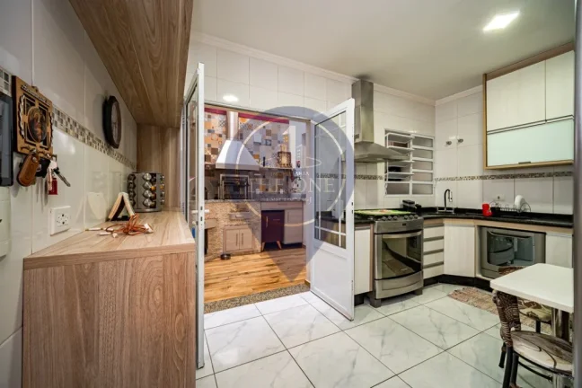 Imagem Imperdível! Casa à venda em São Paulo-SP, bairro Ipiranga, 3 quartos, 1 suíte, 2 salas, 3 banheiros, 4 vagas, 114m².